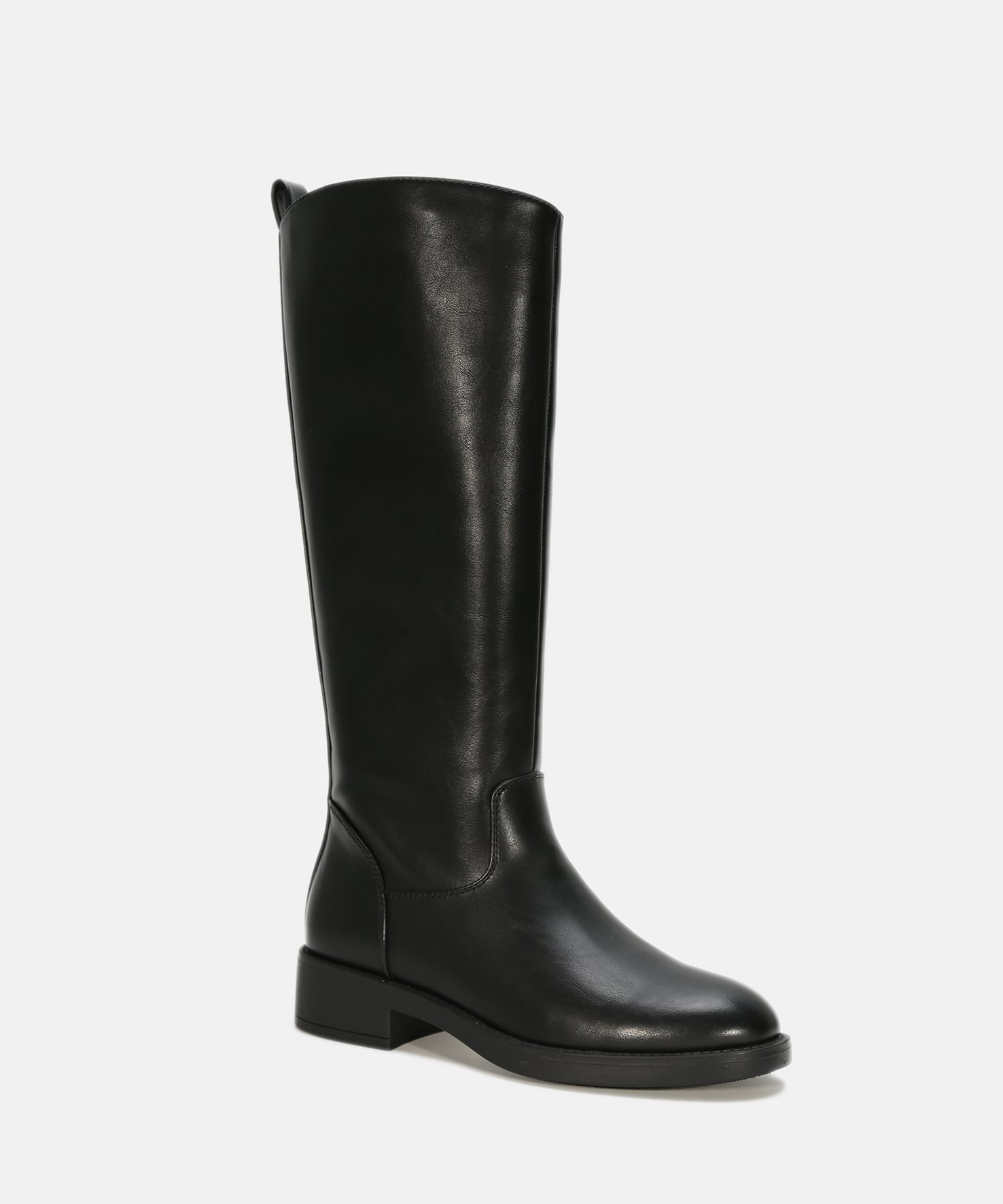 Bota plana alta